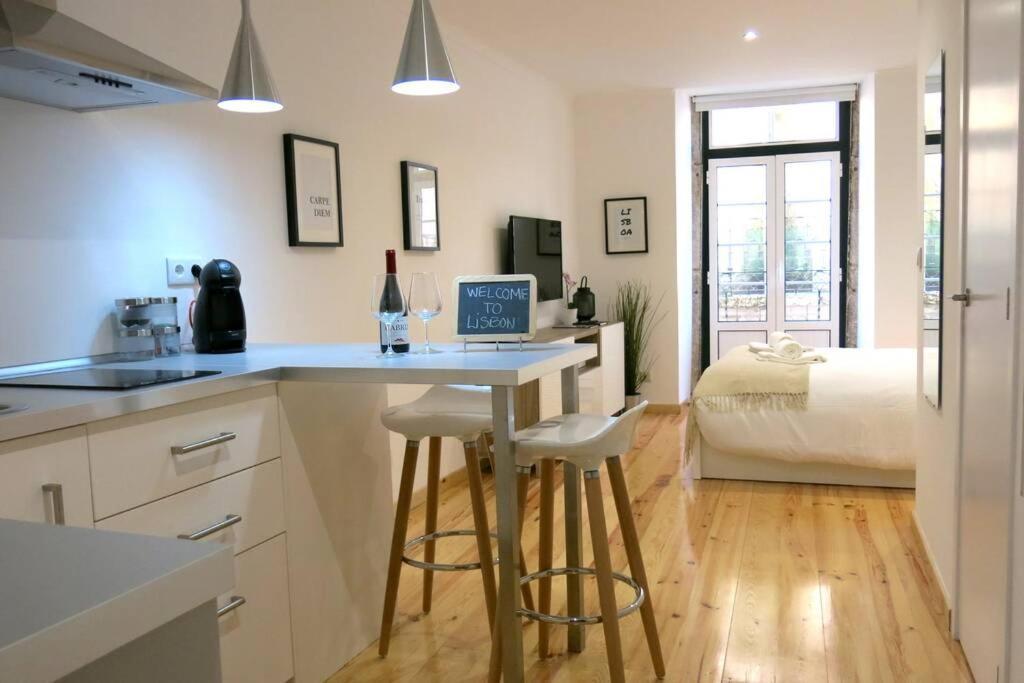 Beautiful Studio In Mouraria Lisbon Exterior photo